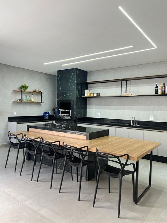 Cozinha planejada com ilha — DF Decor