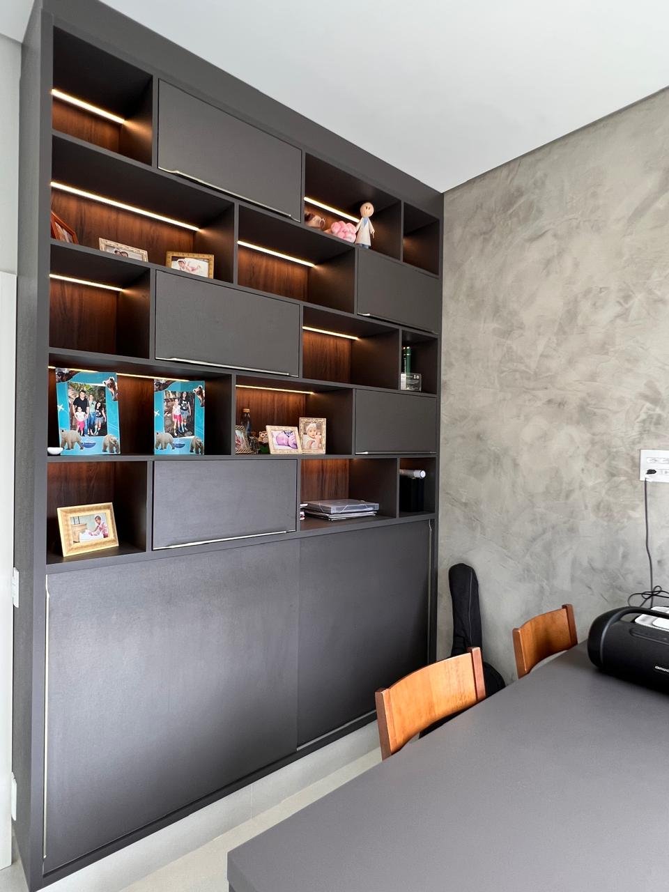 Estante com LED planejada