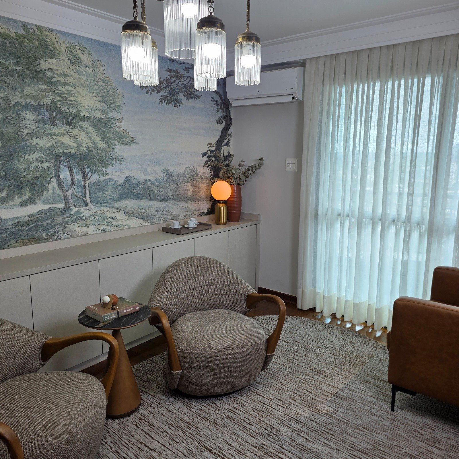 Sala planejada com buffet